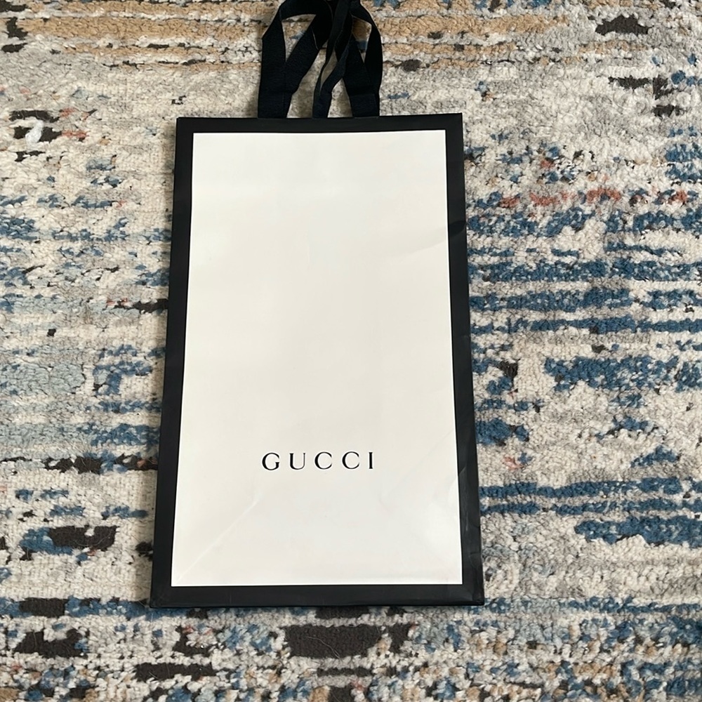 Gucci shopping bags empty - Picture 1 of 3